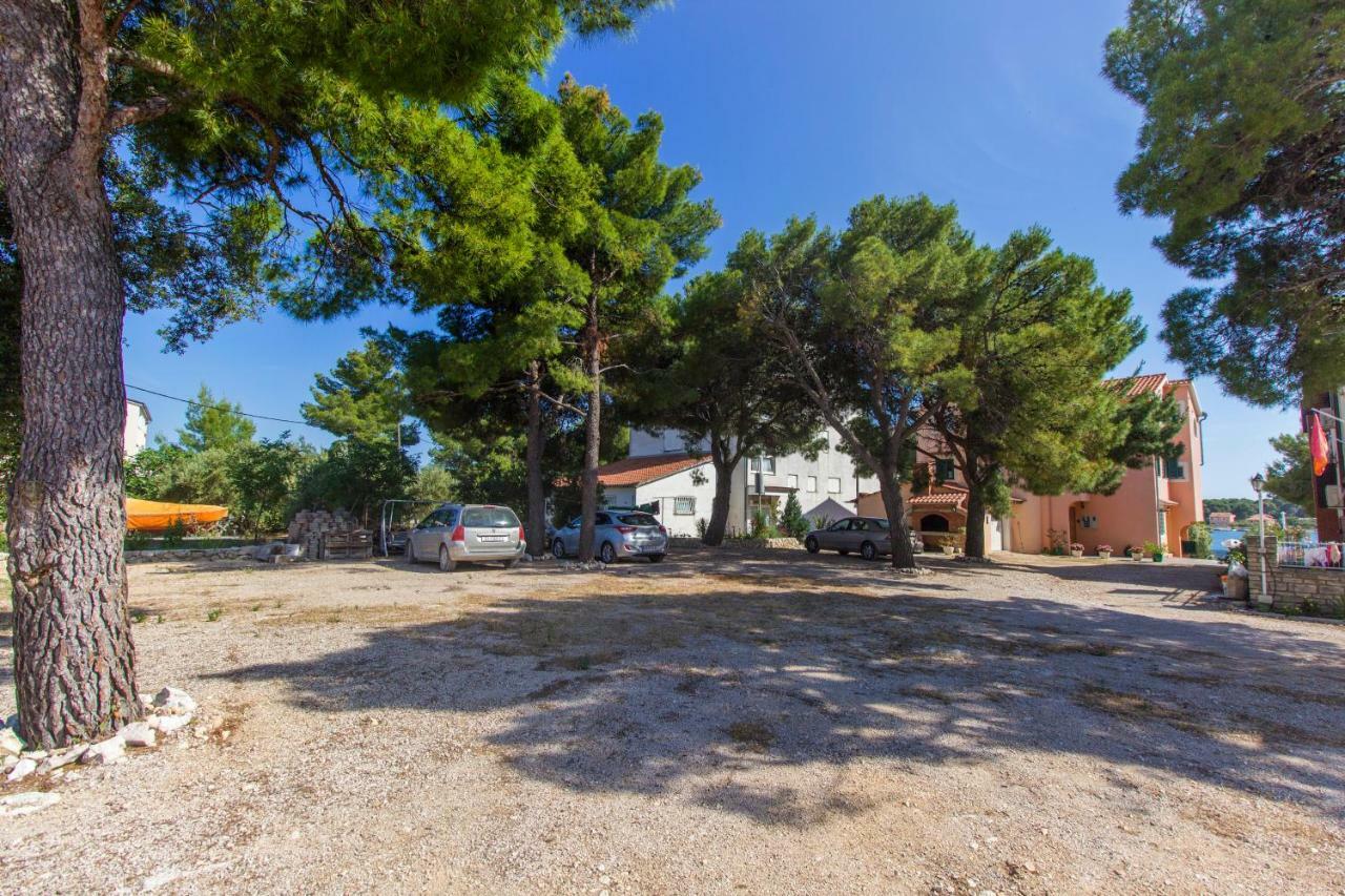 Villa Bozena Brodarica  Εξωτερικό φωτογραφία